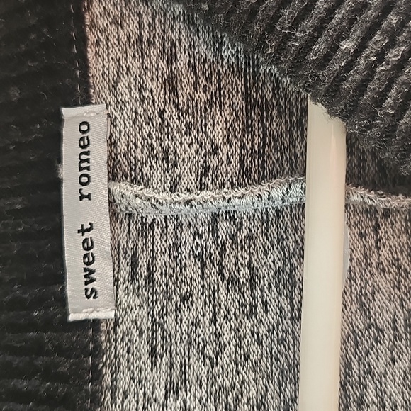 NWT Sweet Romeo Two Tone Hacci Varsity Jacket Snap Closure  Large - Picture 4 of 15